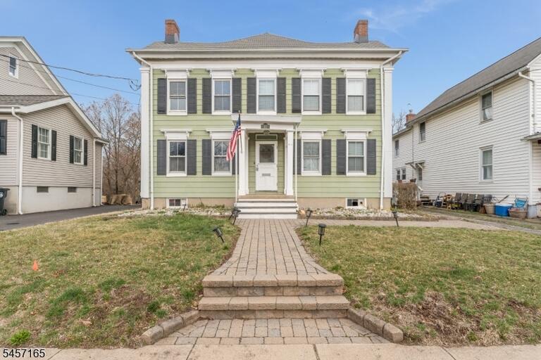 Property listing MLS 4049670 photo 1