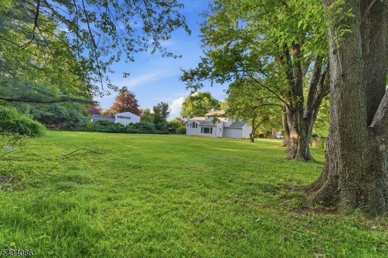 Property listing MLS 4049678 photo 38