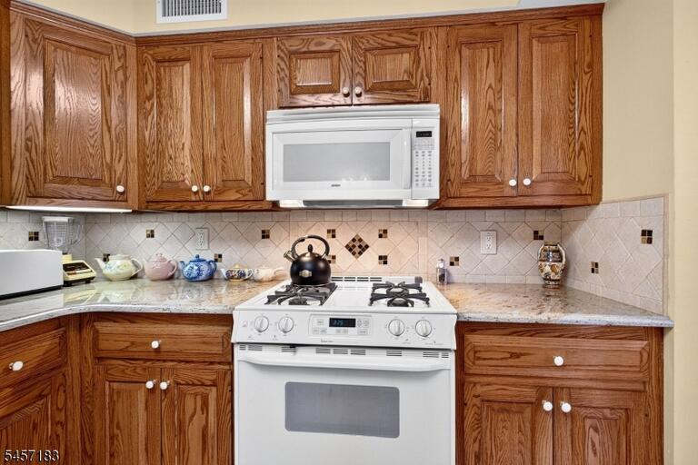 Property listing MLS 4049688 photo 14