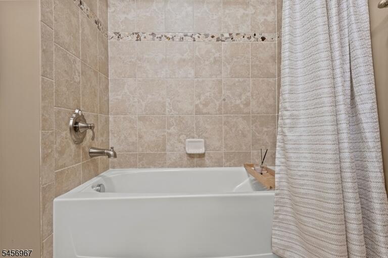 Property listing MLS 4049715 photo 21