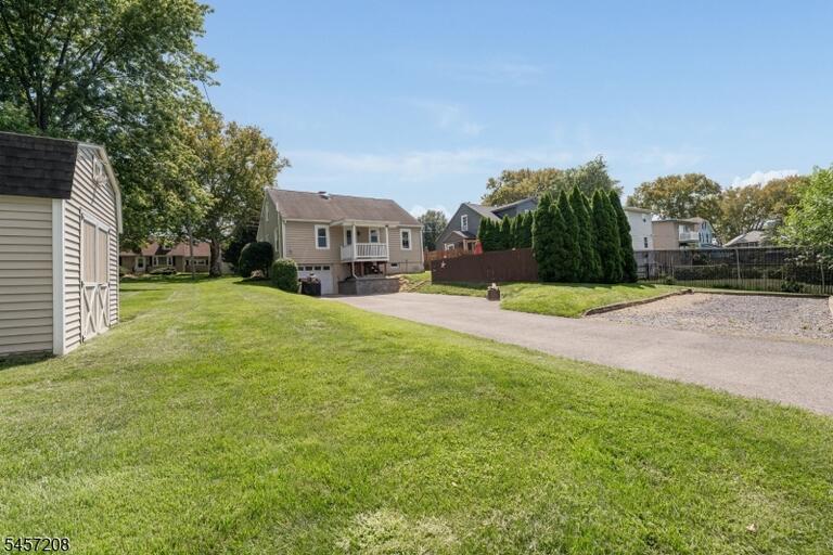 Property listing MLS 4049716 photo 25