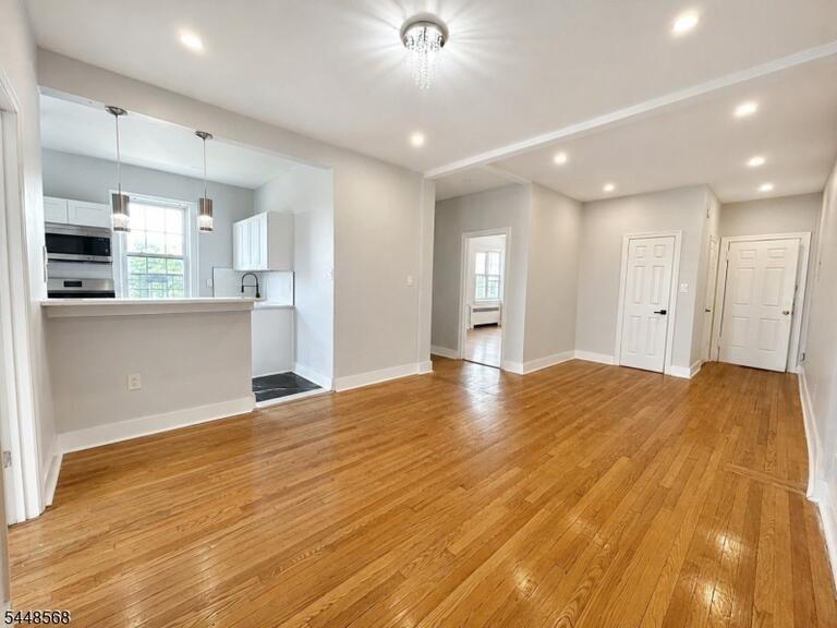 Property listing MLS 4049732 photo 4