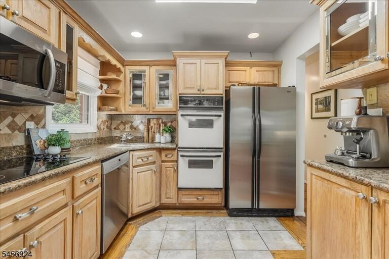 Property listing MLS 4049751 photo 8