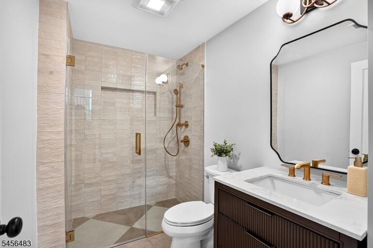 Property listing MLS 4049752 photo 34