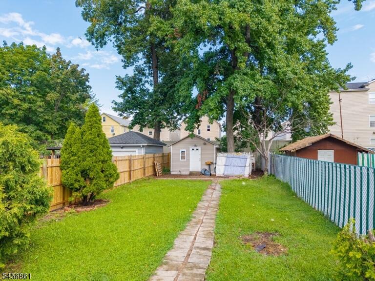 Property listing MLS 4049758 photo 31