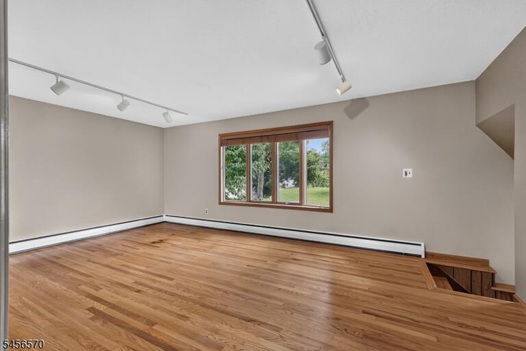 Property listing MLS 4049778 photo 7
