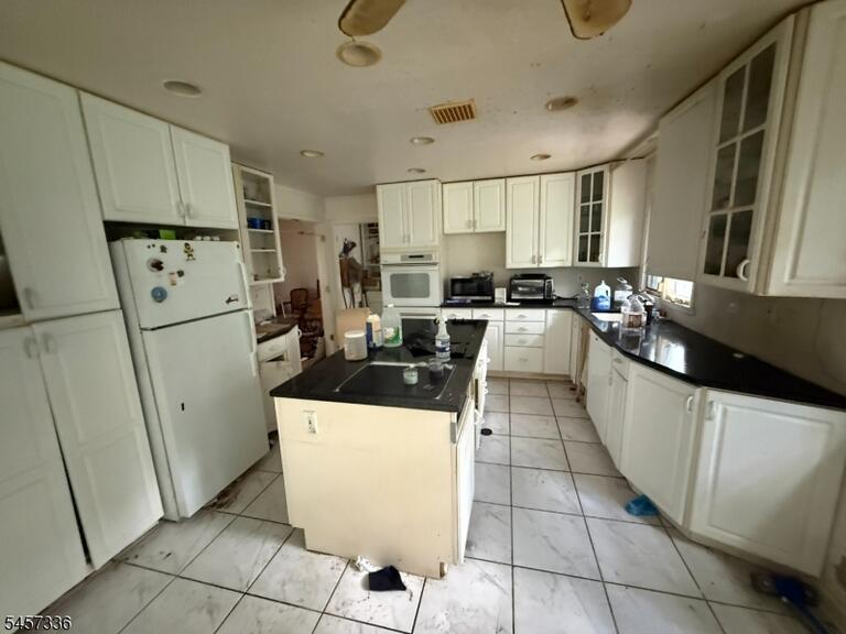 Property listing MLS 4049790 photo 4