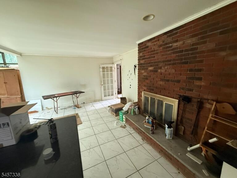 Property listing MLS 4049790 photo 5