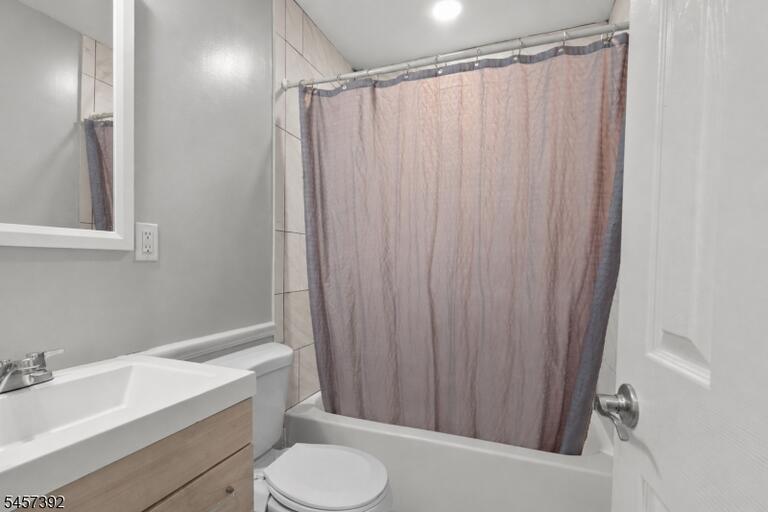Property listing MLS 4049799 photo 17