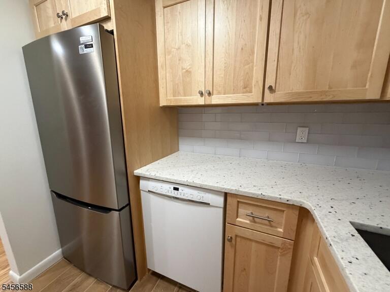 Property listing MLS 4049813 photo 8