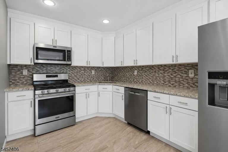 Property listing MLS 4049815 photo 6