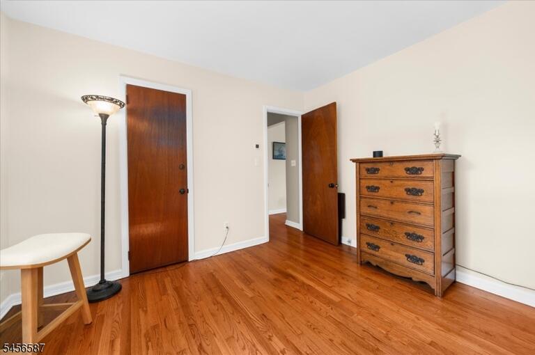 Property listing MLS 4049826 photo 11