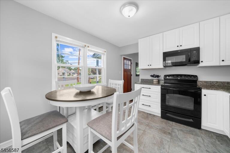 Property listing MLS 4049826 photo 8