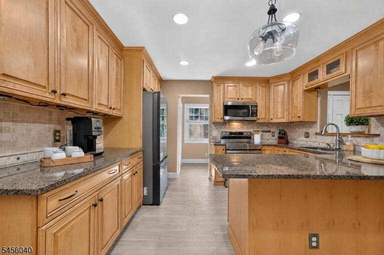 Property listing MLS 4049827 photo 19