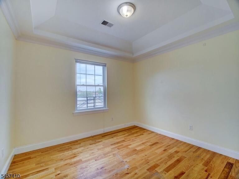 Property listing MLS 4049834 photo 15