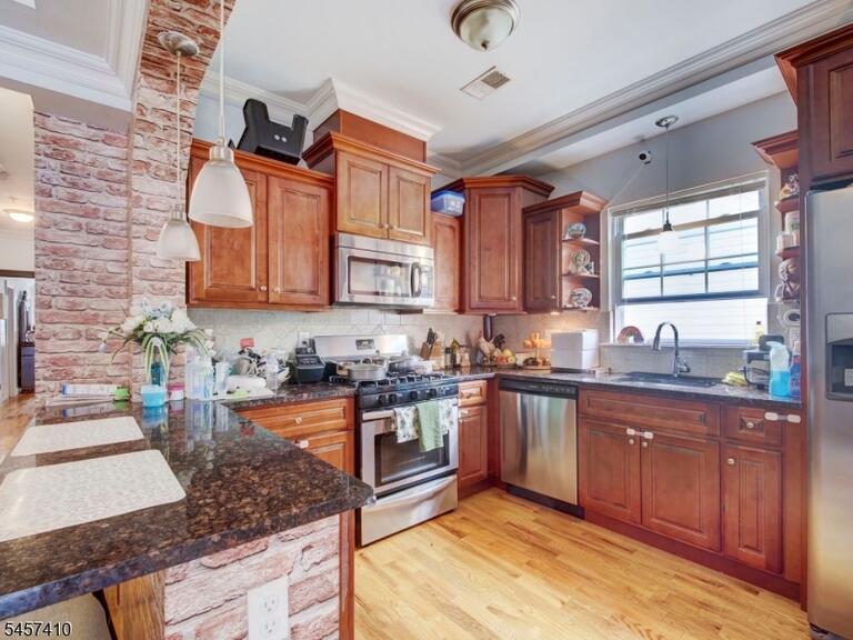 Property listing MLS 4049834 photo 8