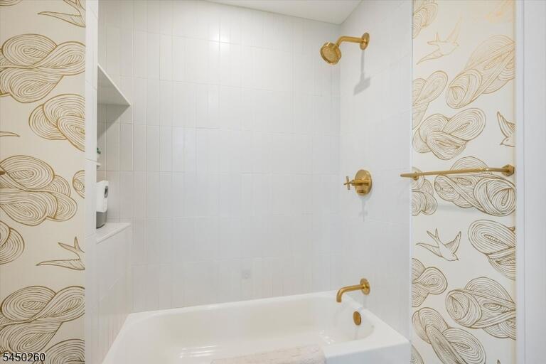Property listing MLS 4049835 photo 31