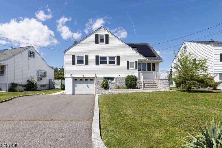 Property listing MLS 4049846 photo 1