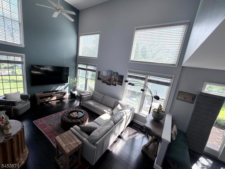 Property listing MLS 4049848 photo 8