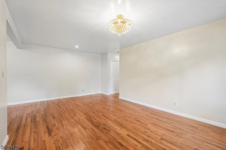 Property listing MLS 4049857 photo 9