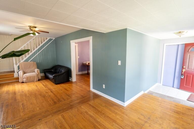 Property listing MLS 4049858 photo 2