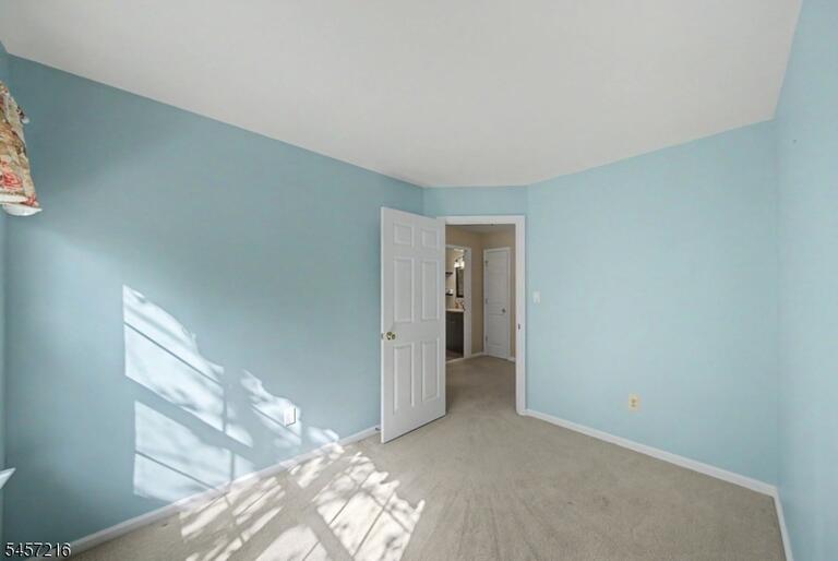 Property listing MLS 4049870 photo 21