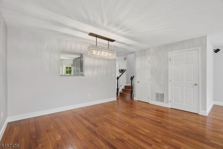 Property listing MLS 4049875 photo 11