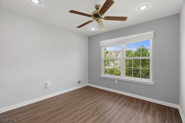 Property listing MLS 4049875 photo 24