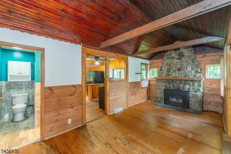 Property listing MLS 4049885 photo 11