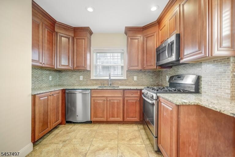 Property listing MLS 4049889 photo 14