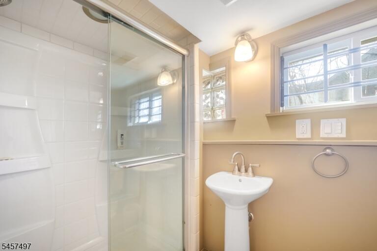 Property listing MLS 4049889 photo 26