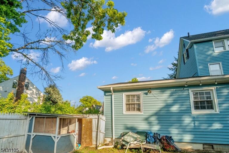 Property listing MLS 4049891 photo 23