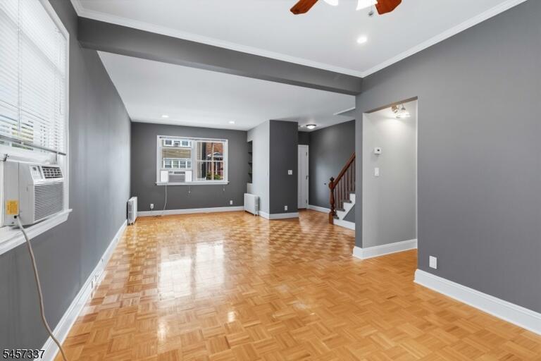 Property listing MLS 4049893 photo 11