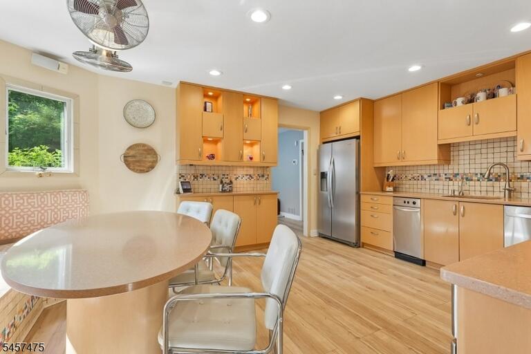 Property listing MLS 4049901 photo 17