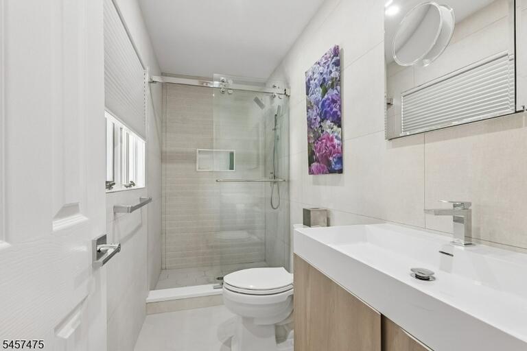 Property listing MLS 4049901 photo 29