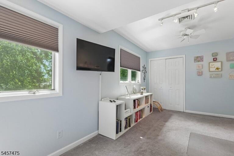 Property listing MLS 4049901 photo 31