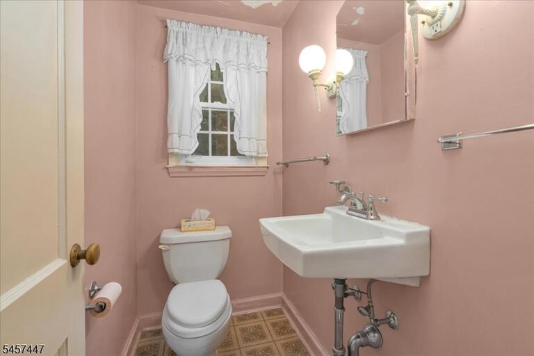Property listing MLS 4049908 photo 16