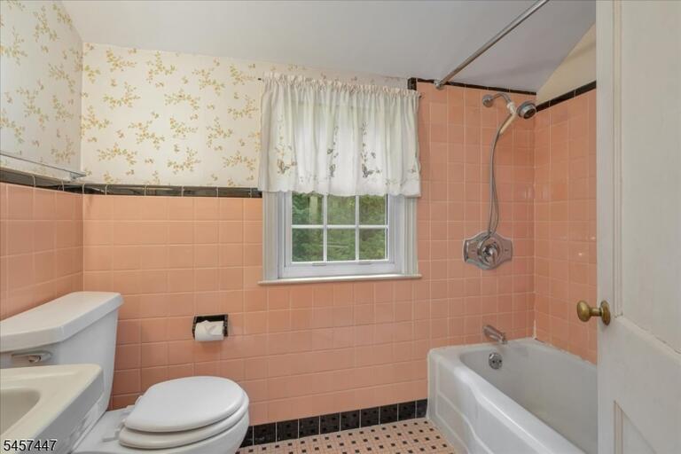 Property listing MLS 4049908 photo 21