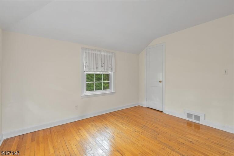 Property listing MLS 4049908 photo 25