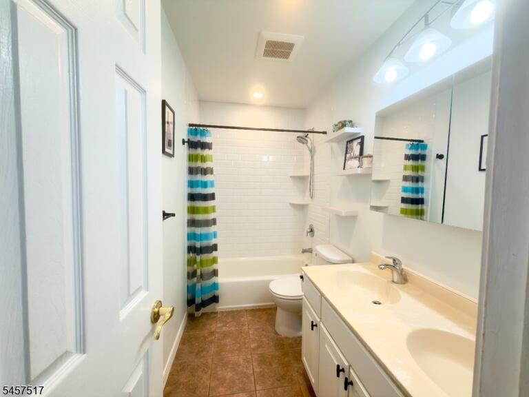 Property listing MLS 4049912 photo 18