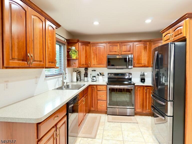 Property listing MLS 4049912 photo 8