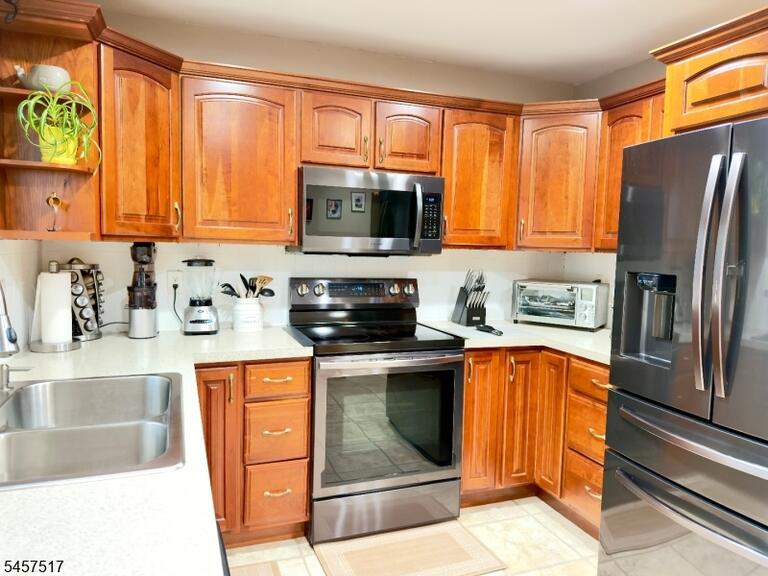 Property listing MLS 4049912 photo 9