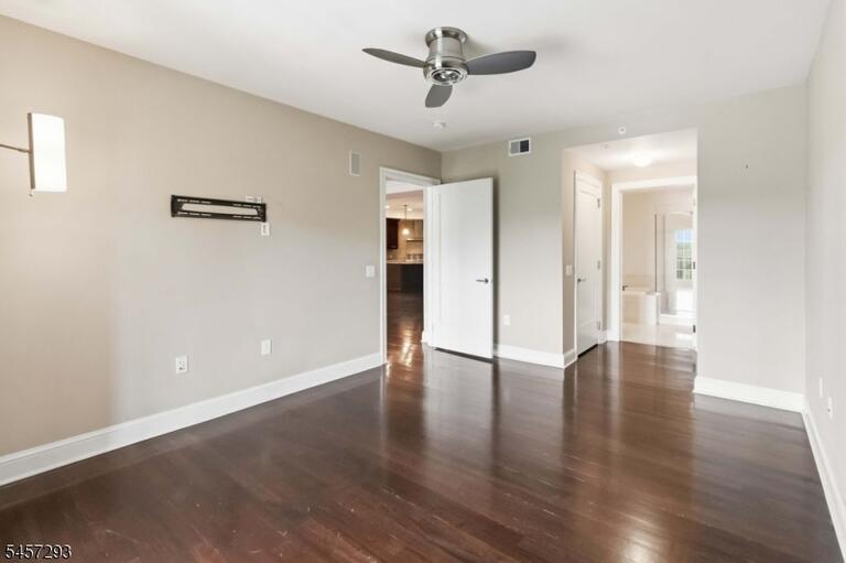 Property listing MLS 4049916 photo 13