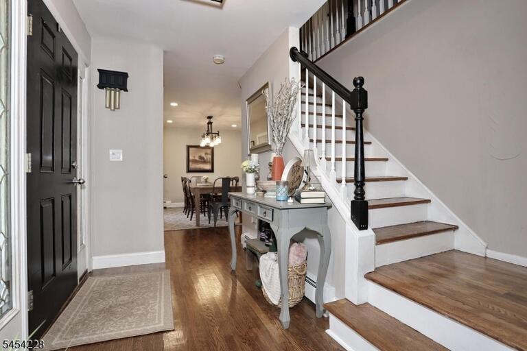 Property listing MLS 4049935 photo 4