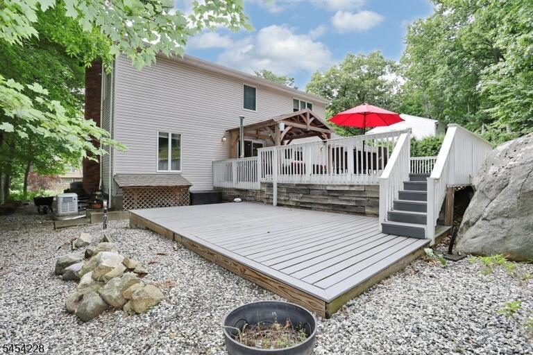 Property listing MLS 4049935 photo 46