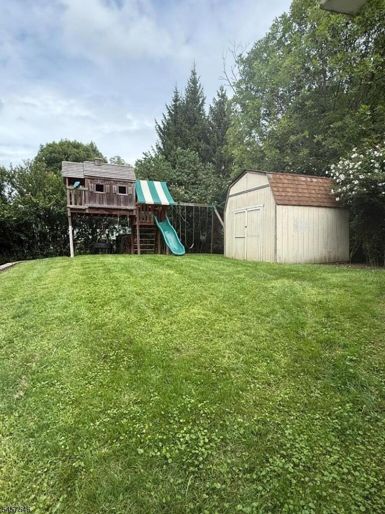 Property listing MLS 4049939 photo 22