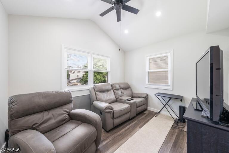 Property listing MLS 4049953 photo 10