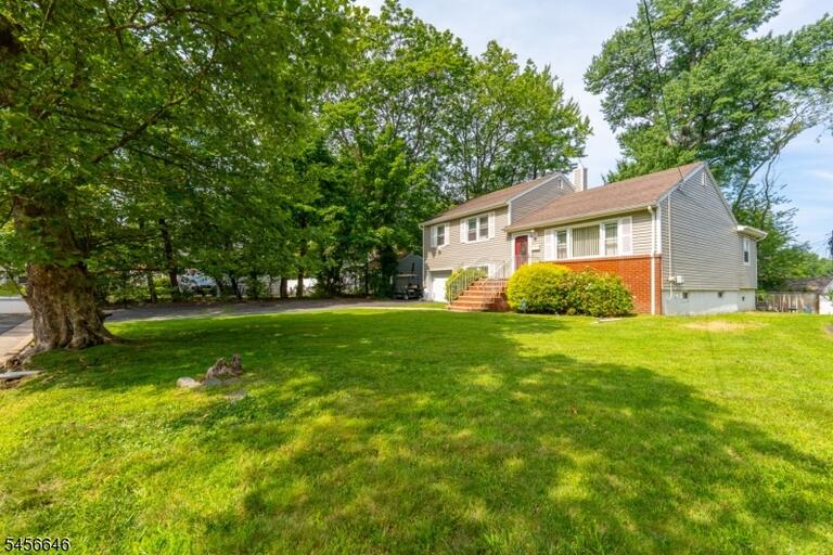 Property listing MLS 4049953 photo 23