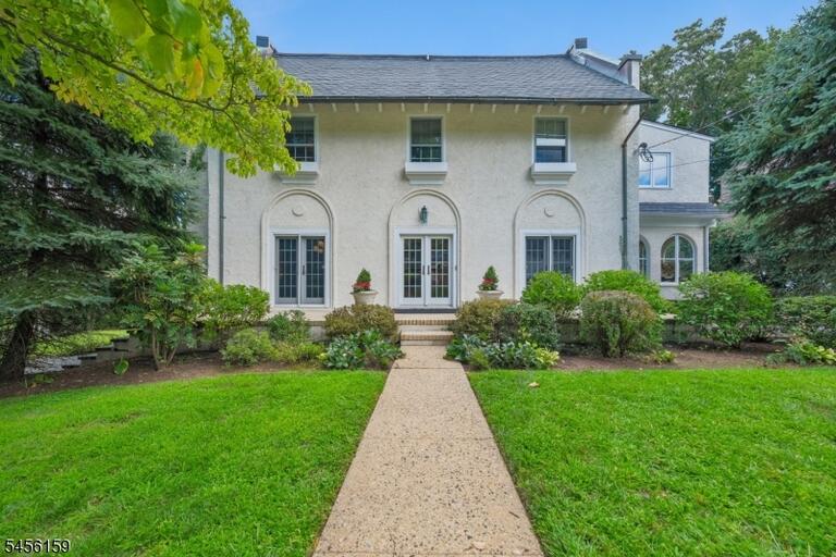 Property listing MLS 4049955 photo 1
