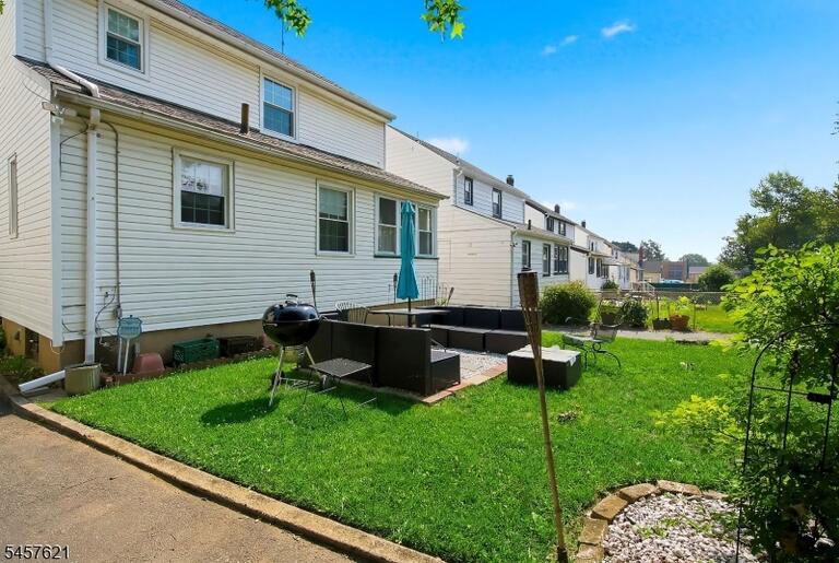 Property listing MLS 4049993 photo 16